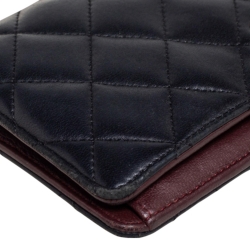 مملوكة مسبقًا محفظة شانيل كونتيننتال ين جلد مبطن أسود