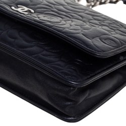 Pre Owned Chanel Black Camellia Embossed Leather CC Flap Wallet On Chain