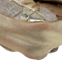 Pre Owned حقيبة شانيل قلاب رويال باتشورك كلاسيك جلد ذهبي ميتالك