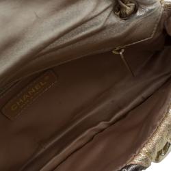 Pre Owned حقيبة شانيل قلاب رويال باتشورك كلاسيك جلد ذهبي ميتالك