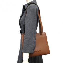 مملوكة مسبقًا حقيبة كتف شانيل كافيار بني