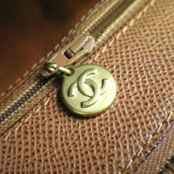 مملوكة مسبقًا حقيبة كتف شانيل كافيار بني