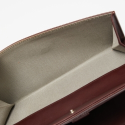 Pre Owned محفظة كونتنينتال شانيل جلد كافيار عنابية بشعار سي سي 