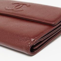 Pre Owned محفظة كونتنينتال شانيل جلد كافيار عنابية بشعار سي سي 