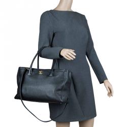 مملوكة مسبقًا Chanel Black Caviar Leather Cerf Tote