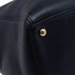 مملوكة مسبقًا Chanel Black Caviar Leather Cerf Tote