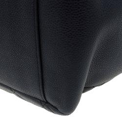 مملوكة مسبقًا حقيبة يد شانيل غراند شوبينغ كافيار مبطنة سوداء