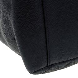 مملوكة مسبقًا حقيبة يد شانيل غراند شوبينغ كافيار مبطنة سوداء