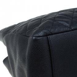 مملوكة مسبقًا حقيبة يد شانيل غراند شوبينغ كافيار مبطنة سوداء