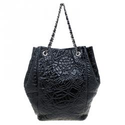 مملوكة مسبقًا Chanel Black Patent Vinyl Rock In Moscow Tote