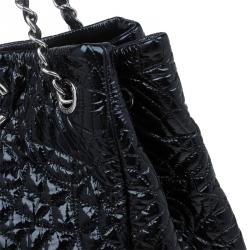 مملوكة مسبقًا Chanel Black Patent Vinyl Rock In Moscow Tote