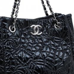 مملوكة مسبقًا Chanel Black Patent Vinyl Rock In Moscow Tote