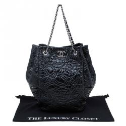 مملوكة مسبقًا Chanel Black Patent Vinyl Rock In Moscow Tote