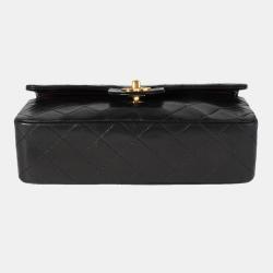 مملوكة مسبقًا Chanel Black Quilted Lambskin Leather Small Classic Double Flap Bag