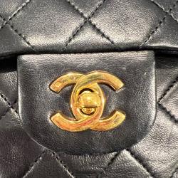 مملوكة مسبقًا Chanel Black Quilted Lambskin Leather Small Classic Double Flap Bag