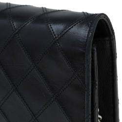 مملوكة مسبقًا حقيبة كلتش شانيل WOC جلد مبطن أسود بخياطة مزدوجة 