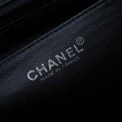 Pre Owned حقيبة شانيل جامبو كلاسيك جلد كافيار أسود مبطن بقلاب واحد