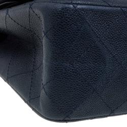 مملوكة مسبقًا Chanel Navy Blue Quilted Caviar Leather Reissue 2.55 Classic 227 Flap Bag