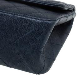 مملوكة مسبقًا Chanel Navy Blue Quilted Caviar Leather Reissue 2.55 Classic 227 Flap Bag