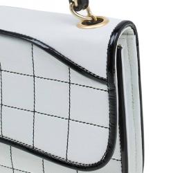 Pre Owned Chanel White/Black Chocolate Bar Leather Reissue Shoulder Bag
