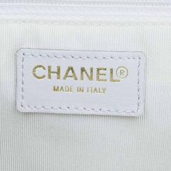 Pre Owned Chanel White/Black Chocolate Bar Leather Reissue Shoulder Bag