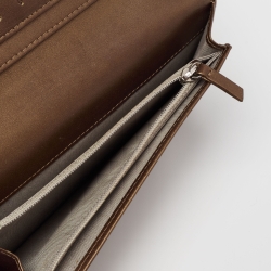 مملوكة مسبقًا محفظة شانيل تيمليس سي سي أل ين جلد كافيار ذهبي