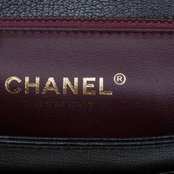 Pre Owned حقيبة شانيل كلاسيك بقلاب جلد مبطن بخطوط مائلة سوداء متوسطة