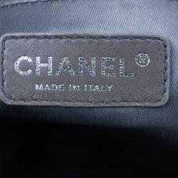 مملوكة مسبقًا حقيبة سهرة كلتش شانيل تايمليس فراء سوداء