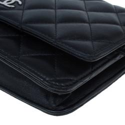 Pre Owned حقيبة شانيل جلد خروف أسود كلاسيكية WOC