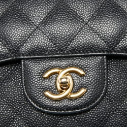 Pre Owned حقيبة شانيل جلد كافيار أسود مبطن قلاب كلاسيك كبيرة