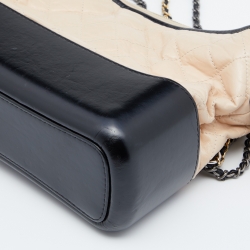 Pre Owned حقيبة شانيل غابرييل جلد عتيق مبطن بيج / أسود متوسطة