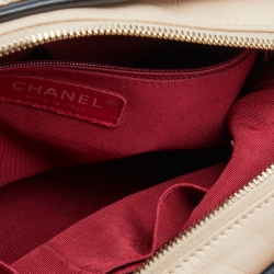 Pre Owned حقيبة شانيل غابرييل جلد عتيق مبطن بيج / أسود متوسطة