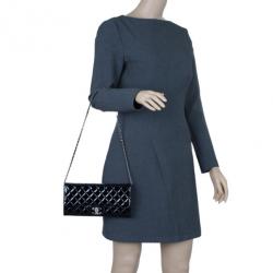 Pre Owned حقيبة شانيل كلتش صغيرة جلد لامع أسود للمساء 