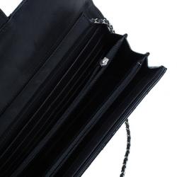 Pre Owned حقيبة شانيل كلتش صغيرة جلد لامع أسود للمساء 