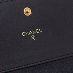 مملوكة مسبقًا محفظة شانيل تايمليس جلد كافيار أسود شعار سي سي 