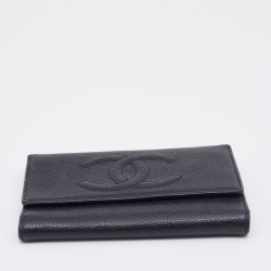 مملوكة مسبقًا محفظة شانيل تايمليس جلد كافيار أسود شعار سي سي 
