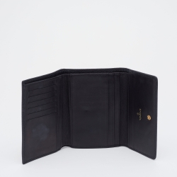 مملوكة مسبقًا محفظة شانيل تايمليس جلد كافيار أسود شعار سي سي 