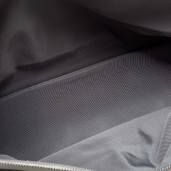 مملوكة مسبقًا حقيبة يد شانيل تايمليس جلد كافيار بيضاء مبطنة شعار سي سي 