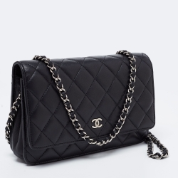Pre Owned Chanel Black Quilted Leather Classic Wallet On Chain