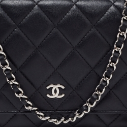 Pre Owned Chanel Black Quilted Leather Classic Wallet On Chain