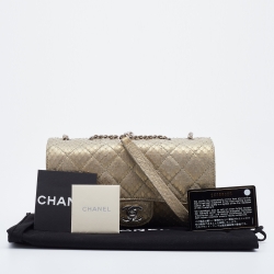 Pre Owned حقيبة شانيل كلاسيك تايمليس جلد ثعبان ذهبي فاتح بقلاب