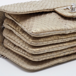 Pre Owned حقيبة شانيل كلاسيك تايمليس جلد ثعبان ذهبي فاتح بقلاب