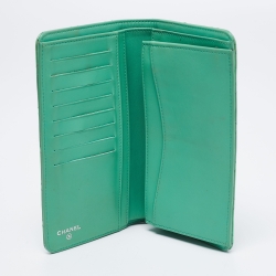 Pre Owned Chanel Green Patent Leather Interlocking CC Continental Wallet