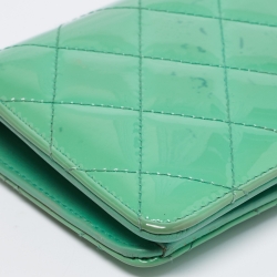 Pre Owned Chanel Green Patent Leather Interlocking CC Continental Wallet