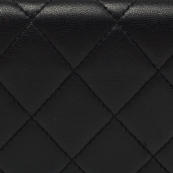 Pre Owned محفظة كونتيننتال شانيل لي ين جلد أسود مبطن