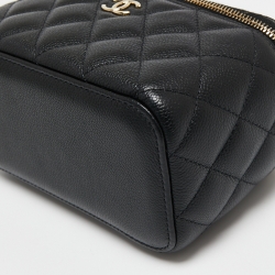 مملوكة مسبقًا Chanel Black Caviar Leather Small CC Vanity Case Bag