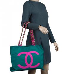 Pre Owned حقيبة يد شانيل فينتدج CC نايلون أخضر/ وردي حمالة سلسلة