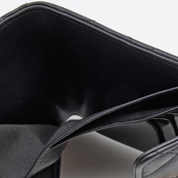 Pre Owned Chanel Black Quilted Leather Pearl CC Bifold Wallet