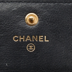 Pre Owned Chanel Black Quilted Leather Pearl CC Bifold Wallet