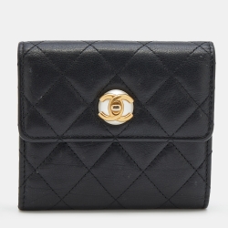 Pre Owned Chanel Black Quilted Leather Pearl CC Bifold Wallet